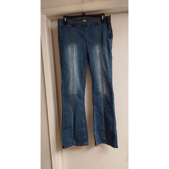 VENUS Denim - NWOT~Venus Dark Wash Pinstripe Effect Boot Cut Jeans Sz 10